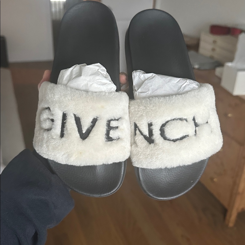 Givenchy Black and Cream Fur Slides fits like size 5